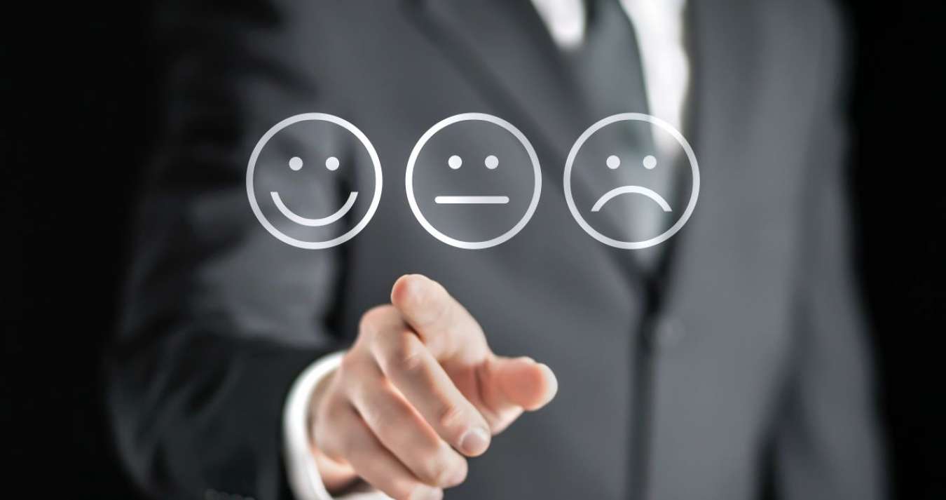 emojis como sÃmbolo para avaliar a satisfação do cliente